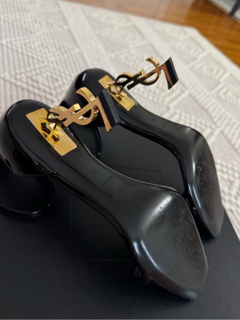 Saint Laurent Opyum Sandals in Patent Leather - Picture 6 of 10